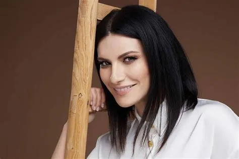  Le Concert Mystérieux de Laura Pausini: Une Symphonie d'Émotions et de Surprises Inattendues !