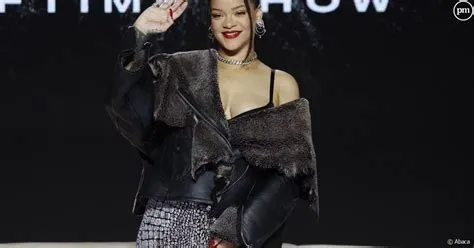 Le Retour Triomphal de Rihanna à la Scène : Une Performance Explosive Après des Années d'Absence !